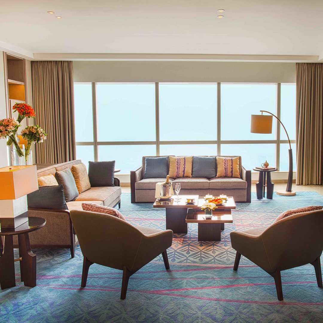 Phòng Presidential Suite tại intercontinental hanoi landmark72 khách sạn 5 sao với tiện nghi sang trọng, đặc quyền Club InterContinental và tầm nhìn toàn cành thành phố Hà Nội