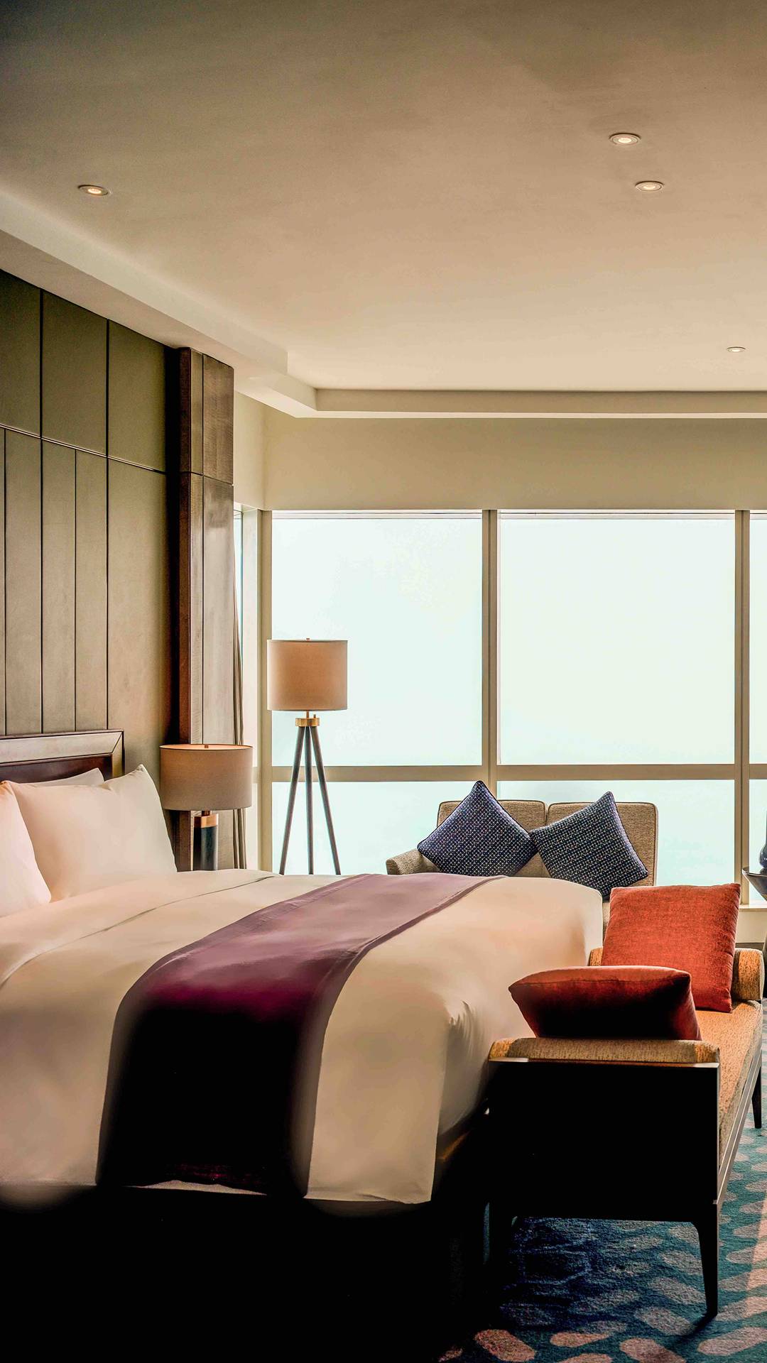 Phòng ở cao cấp tại khách sạn InterContinental Hanoi Landmark72