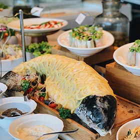 Hanoi restaurant buffet spread