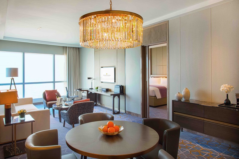 phòng royal suite tại intercontinental hanoi landmark72 khách sạn 5 sao cao nhất hà nội