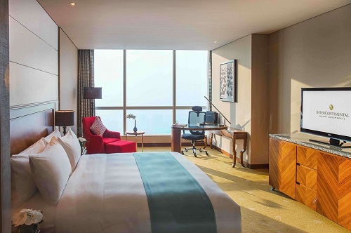 Hanoi hotel accommodation king bed